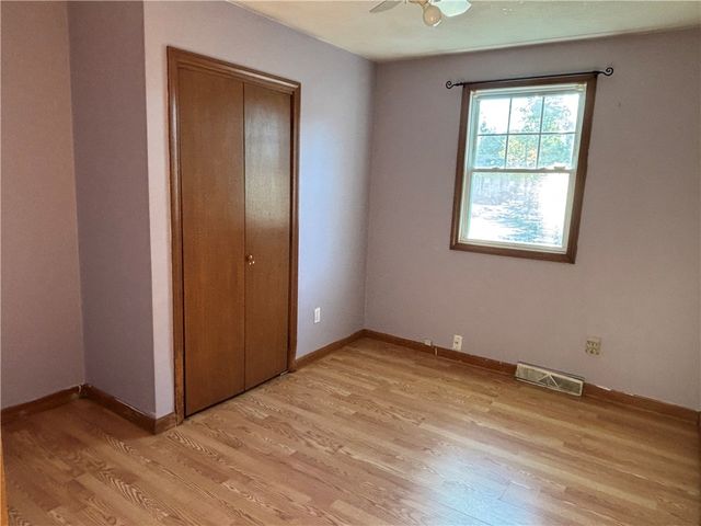 17 Warren Court, Cranston, RI 02920