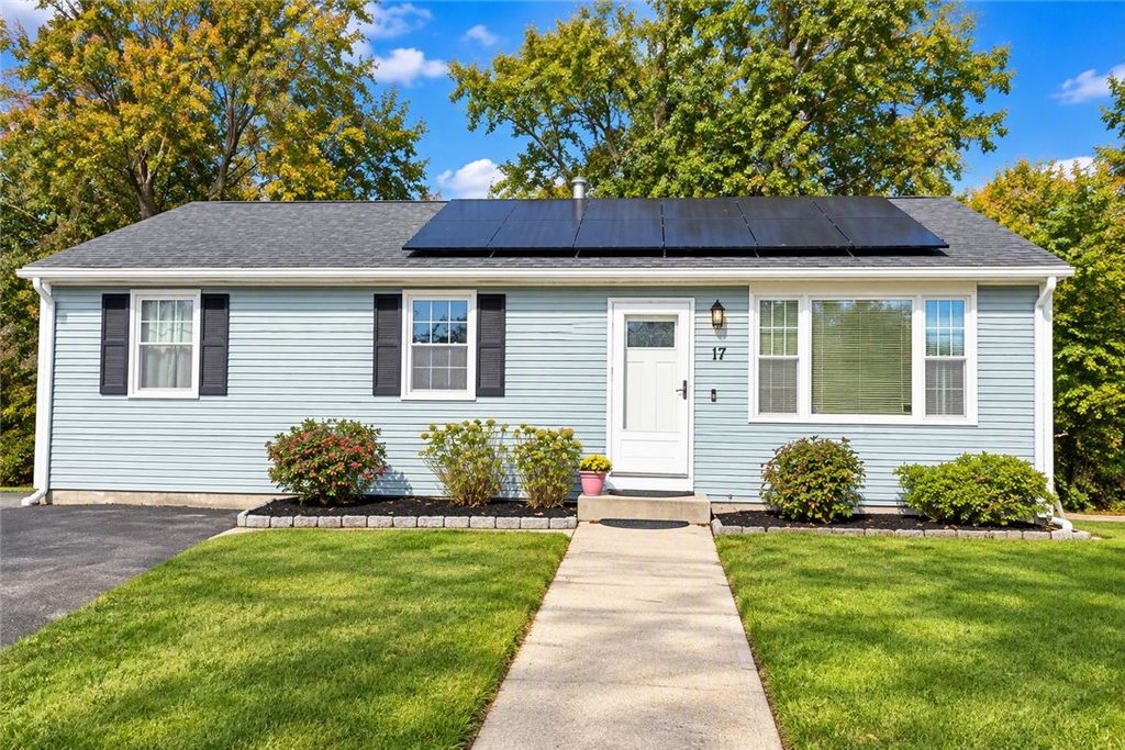 17 Warren Court, Cranston, RI 02920