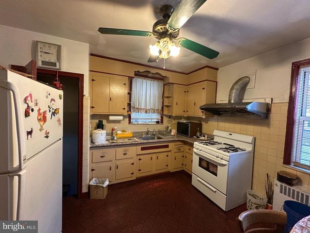 6229 CASTOR AVENUE, Philadelphia, PA 19149