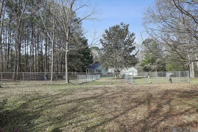 11167 N Wakefield Dr, St Francisville, LA 70775