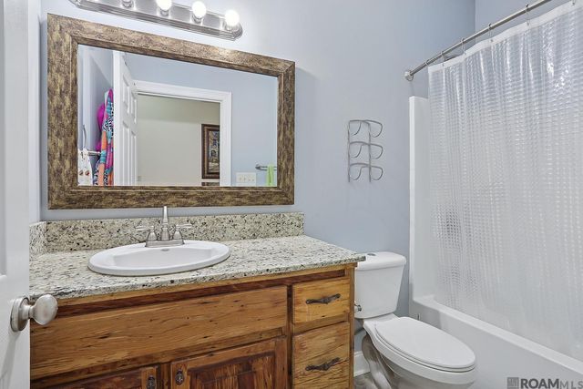 11167 N Wakefield Dr, St Francisville, LA 70775