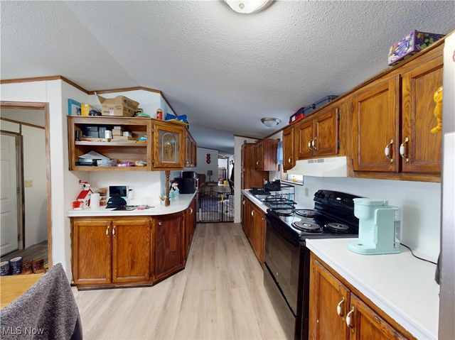 3651 Austin Road N12, Geneva, OH 44041