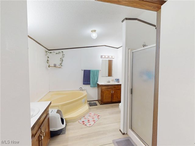 3651 Austin Road N12, Geneva, OH 44041