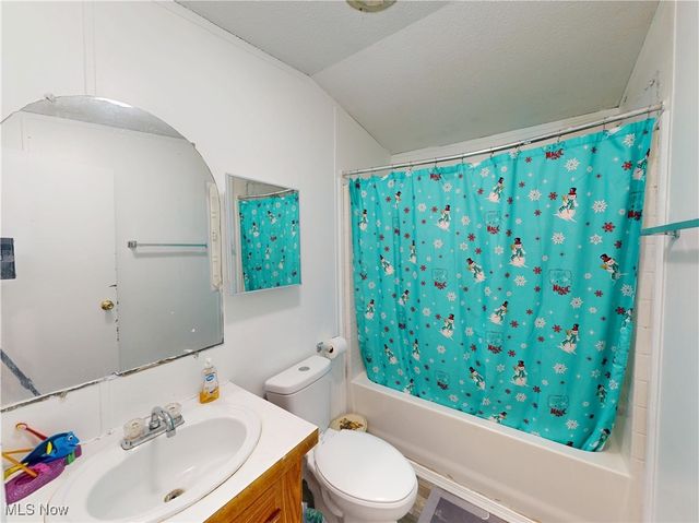 3651 Austin Road N12, Geneva, OH 44041