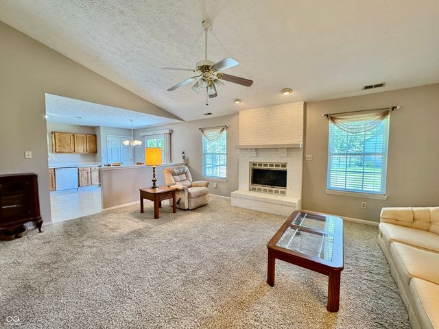 597 Hunting Creek Drive, Greenwood, IN 46142