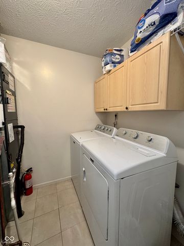 597 Hunting Creek Drive, Greenwood, IN 46142