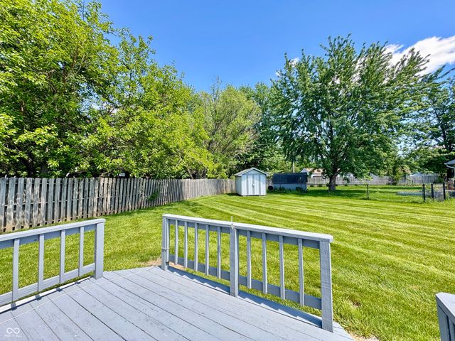 597 Hunting Creek Drive, Greenwood, IN 46142