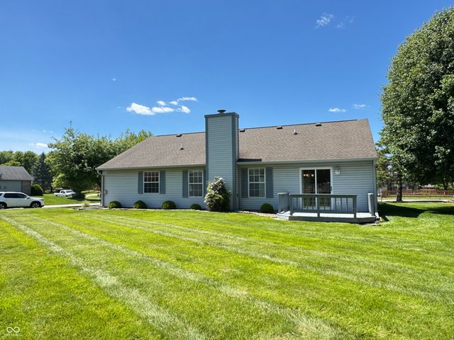 597 Hunting Creek Drive, Greenwood, IN 46142