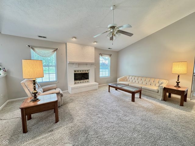 597 Hunting Creek Drive, Greenwood, IN 46142
