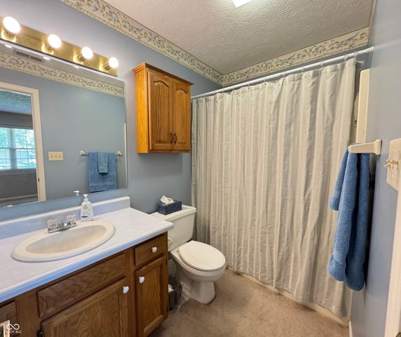 597 Hunting Creek Drive, Greenwood, IN 46142
