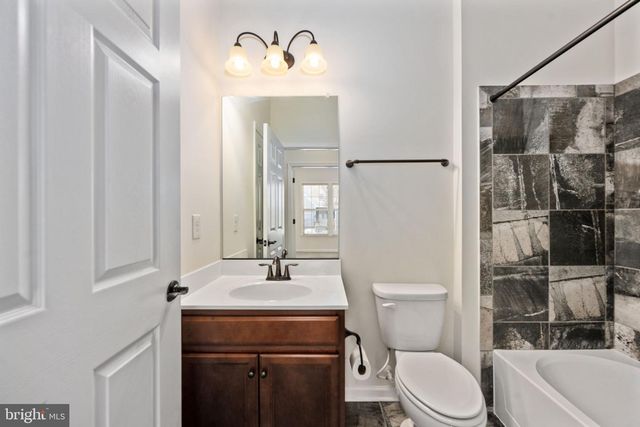 196 DENISON ST, Fredericksburg, VA 22406