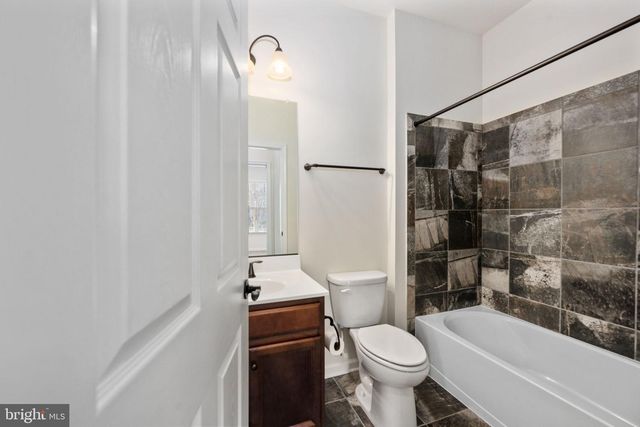 196 DENISON ST, Fredericksburg, VA 22406