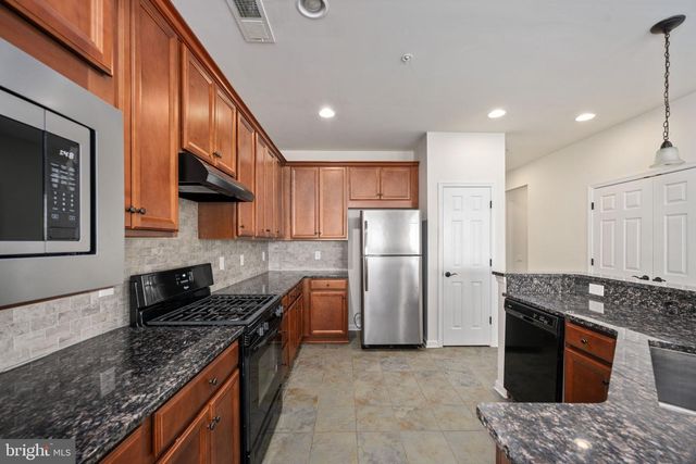 196 DENISON ST, Fredericksburg, VA 22406