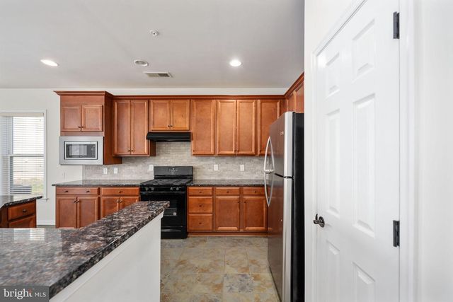 196 DENISON ST, Fredericksburg, VA 22406