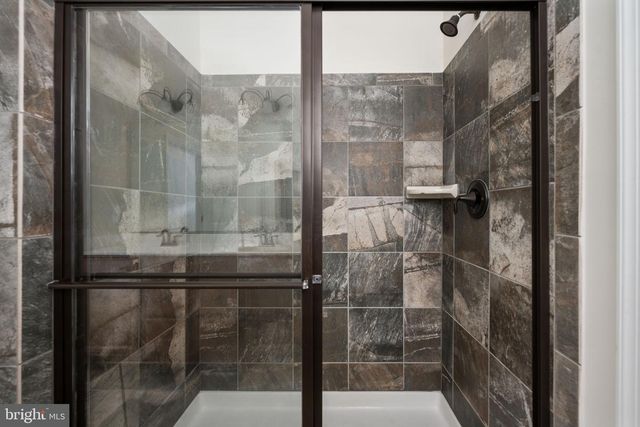 196 DENISON ST, Fredericksburg, VA 22406