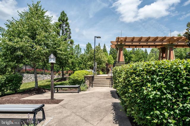 196 DENISON ST, Fredericksburg, VA 22406