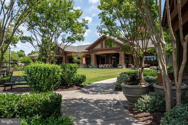 196 DENISON ST, Fredericksburg, VA 22406