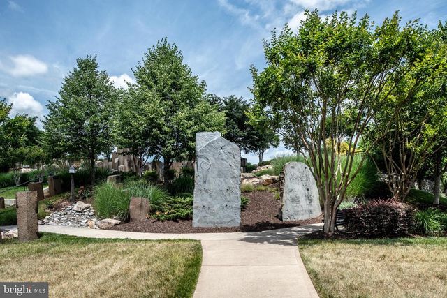 196 DENISON ST, Fredericksburg, VA 22406