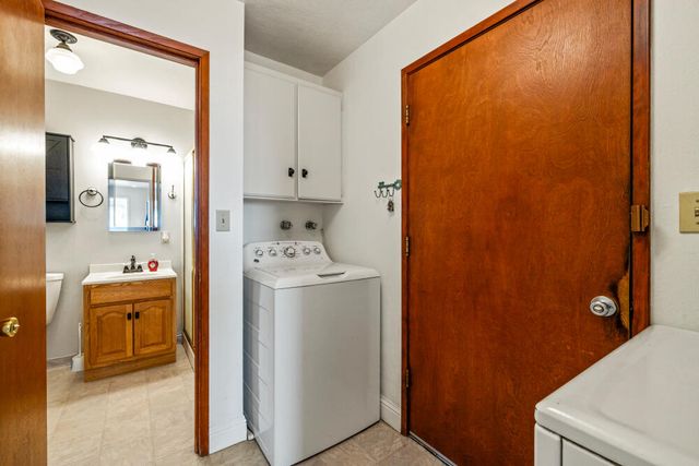 23131 N Poe Valley Road, Klamath Falls, OR 97603