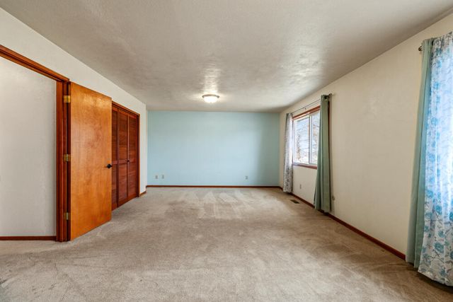 23131 N Poe Valley Road, Klamath Falls, OR 97603