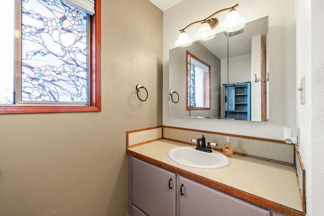 23131 N Poe Valley Road, Klamath Falls, OR 97603