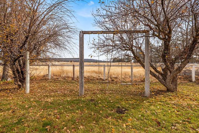 23131 N Poe Valley Road, Klamath Falls, OR 97603