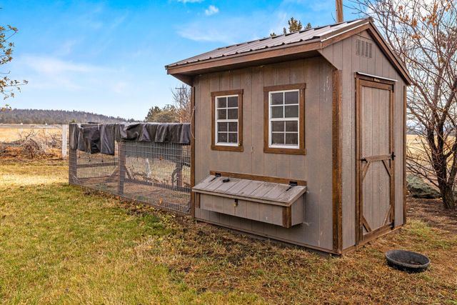 23131 N Poe Valley Road, Klamath Falls, OR 97603