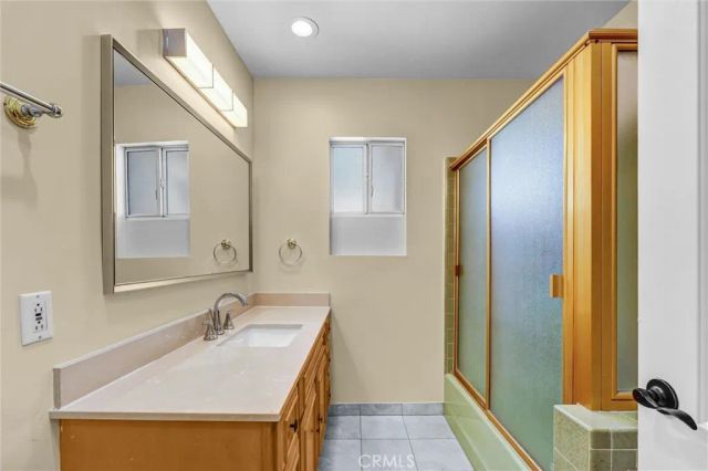 6942 Alcove, Los Angeles, CA 91605