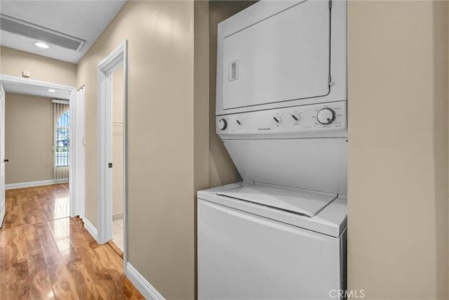 6942 Alcove, Los Angeles, CA 91605