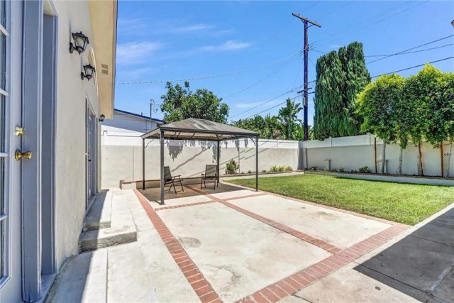 6942 Alcove, Los Angeles, CA 91605