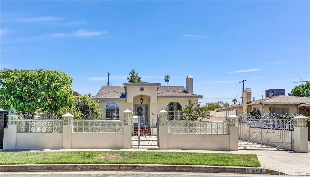 6942 Alcove, Los Angeles, CA 91605