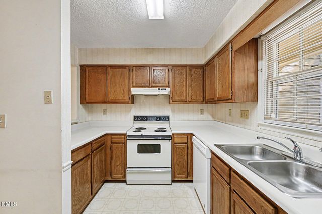 112 Hollow Oak Drive, Durham, NC 27713