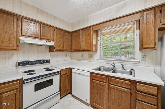 112 Hollow Oak Drive, Durham, NC 27713
