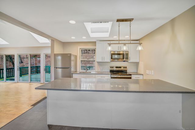 360 Old Sherman Hill Road, Woodbury, CT 06798