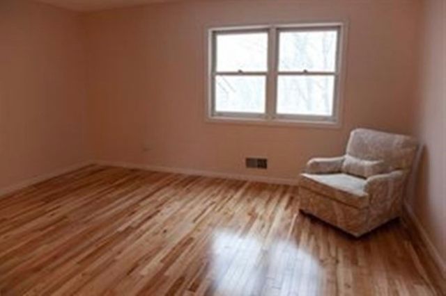 1906 Hockley Dr 1906, Hingham, MA 02043