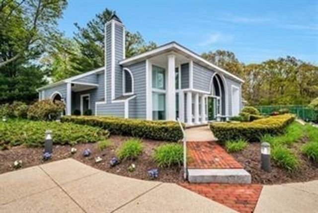 1906 Hockley Dr 1906, Hingham, MA 02043