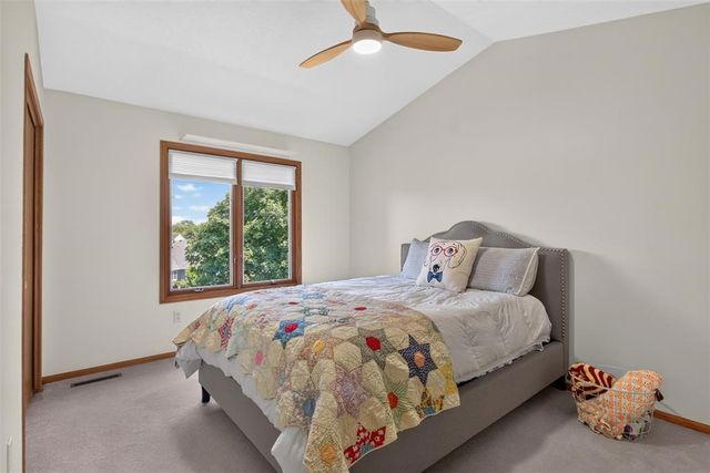 1110 Sandalwood Court SW, Altoona, IA 50009