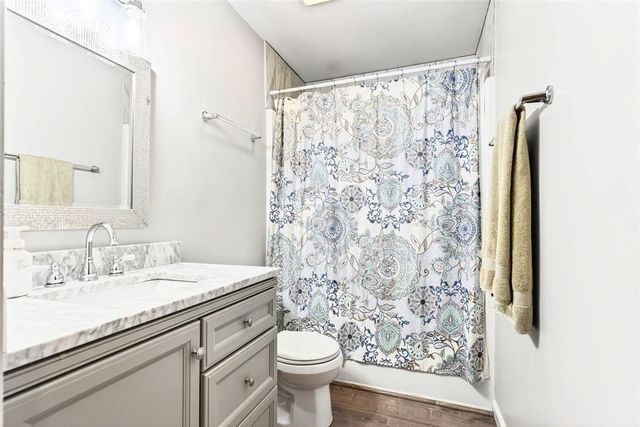 1110 Sandalwood Court SW, Altoona, IA 50009