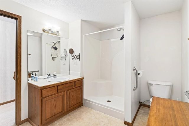 1110 Sandalwood Court SW, Altoona, IA 50009