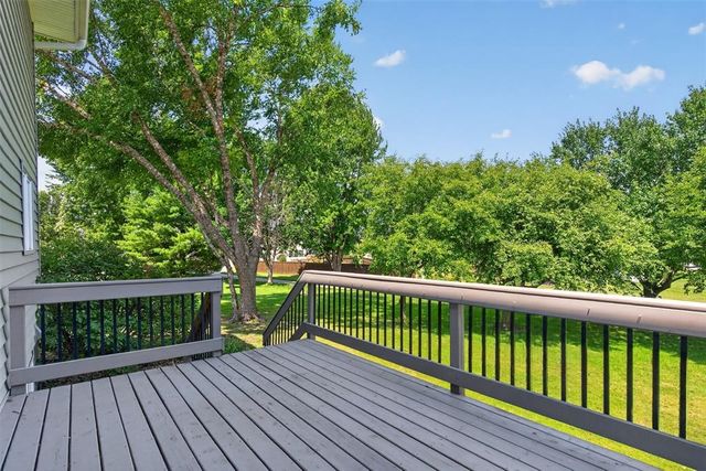 1110 Sandalwood Court SW, Altoona, IA 50009