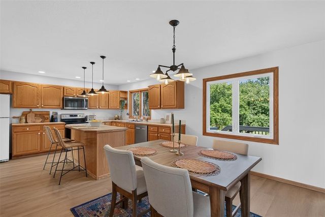 1110 Sandalwood Court SW, Altoona, IA 50009