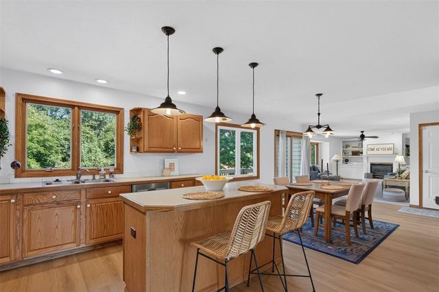 1110 Sandalwood Court SW, Altoona, IA 50009