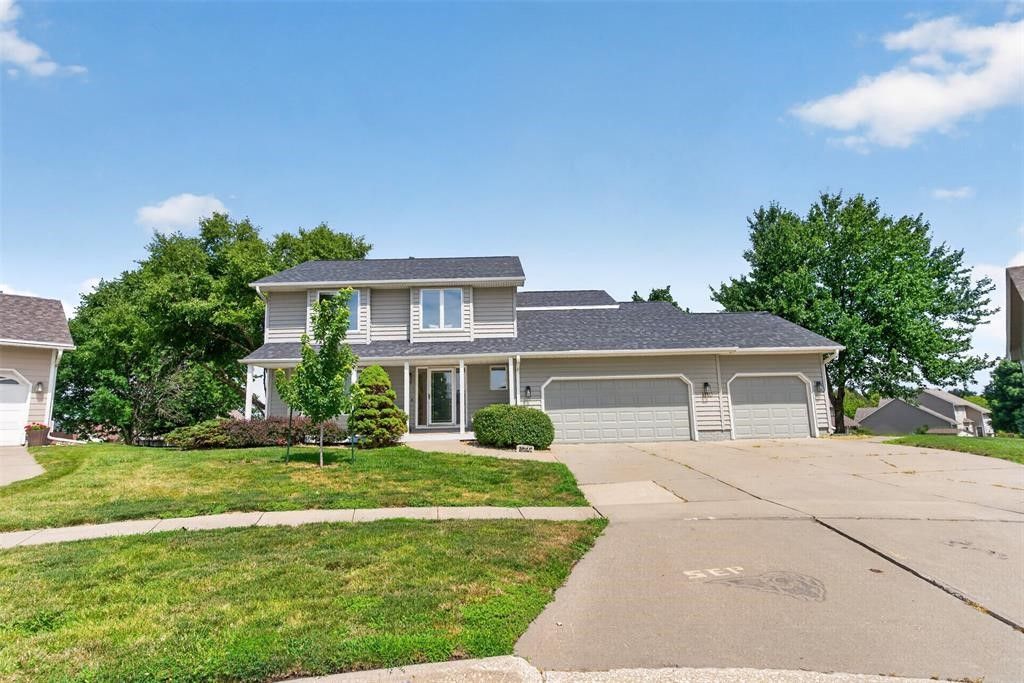 1110 Sandalwood Court SW, Altoona, IA 50009