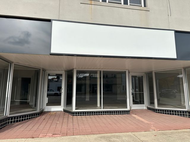 423 W Broadway Street, Bradley, IL 60915