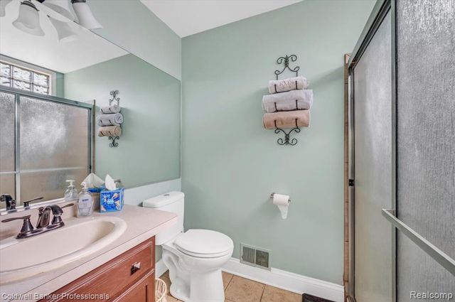8022 Fox Hollow Road, Goodrich, MI 48438