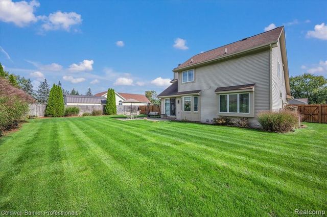 8022 Fox Hollow Road, Goodrich, MI 48438