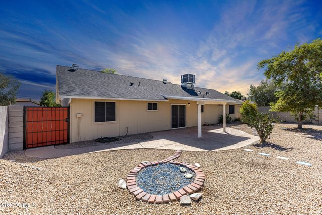 536 N WINTHROP Circle, Mesa, AZ 85213