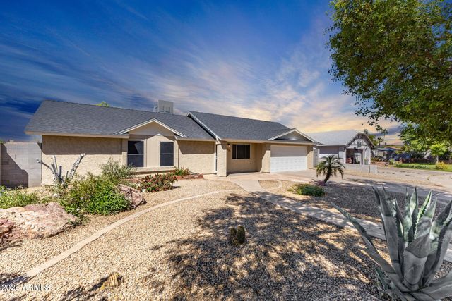 536 N WINTHROP Circle, Mesa, AZ 85213