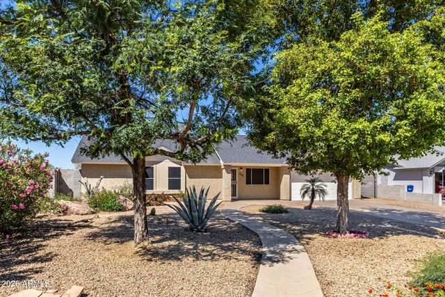 536 N WINTHROP Circle, Mesa, AZ 85213