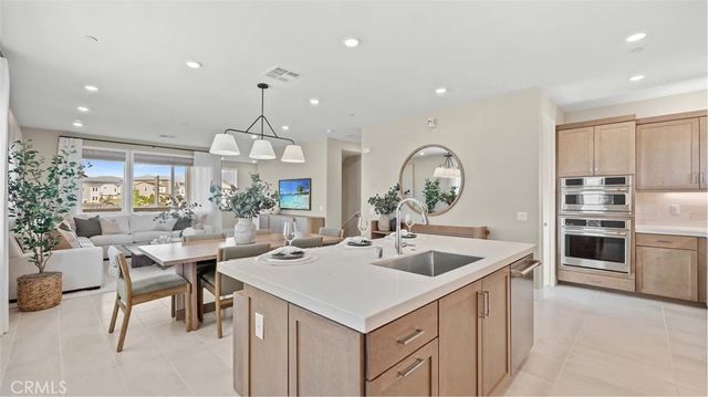 705 Sonia, Irvine, CA 92618